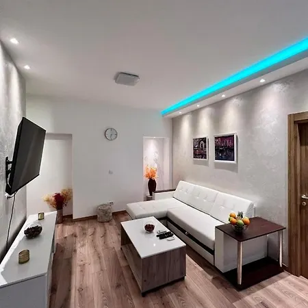 Hugolina Lux شقة بلغراد